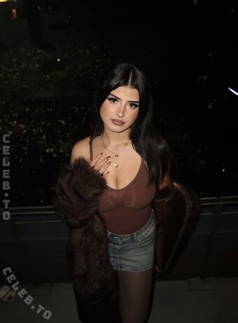 Shathi Nahé Úniky OnlyFans Fotka 9