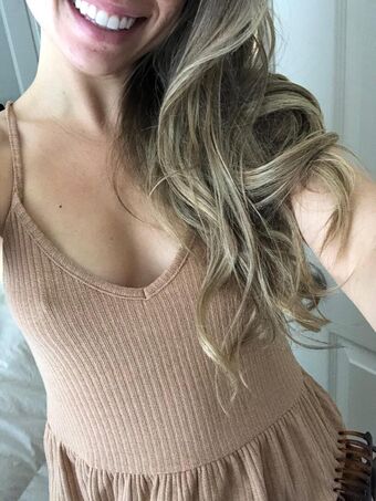 ShyButt Nahé Úniky OnlyFans Fotka 17
