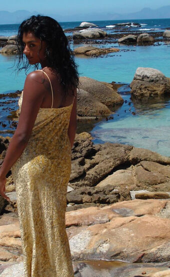 Simone Ashley Nahé Úniky OnlyFans Fotka 129