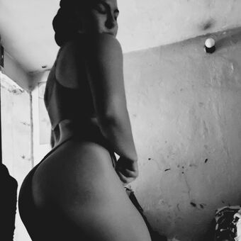 Sofia Chavez Nahé Úniky OnlyFans Fotka 42
