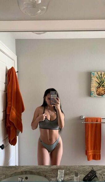 Sofia Cola Nahé Úniky OnlyFans Fotka 6