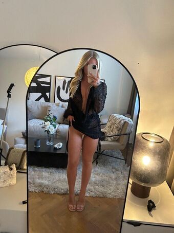 Sofia Lundback Nahé Úniky OnlyFans Fotka 4