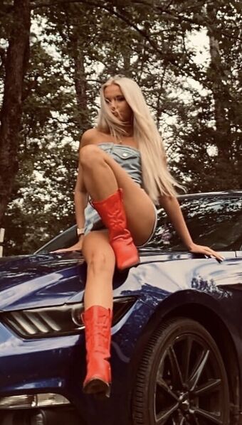 Sofia McDonald Nahé Úniky OnlyFans Fotka 19