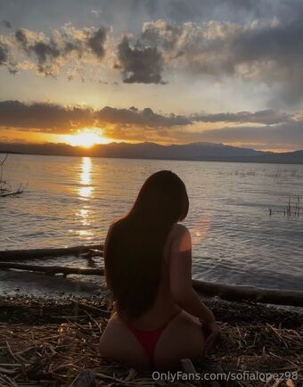 sofialopez98 Nahé Úniky OnlyFans Fotka 1