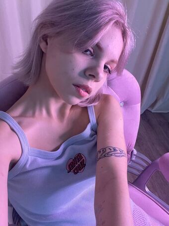 Soft Aura Nahé Úniky OnlyFans Fotka 6