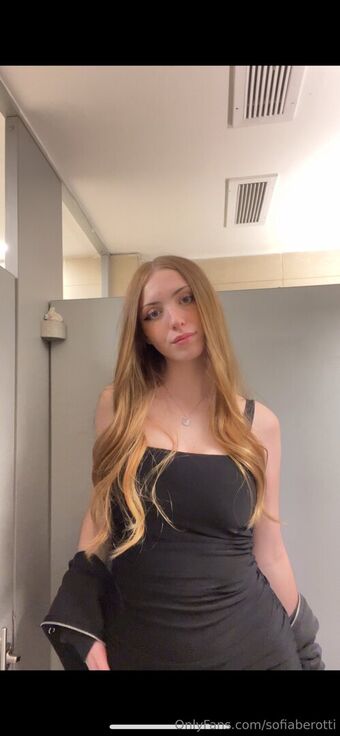 sofylotta Nahé Úniky OnlyFans Fotka 11