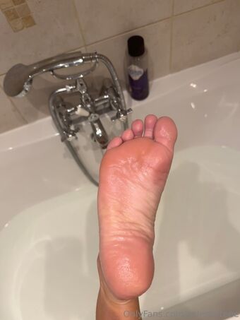 solesbyteee Nahé Úniky OnlyFans Fotka 7