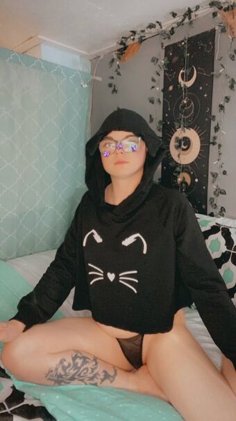 spellbound Nahé Úniky OnlyFans Fotka 31