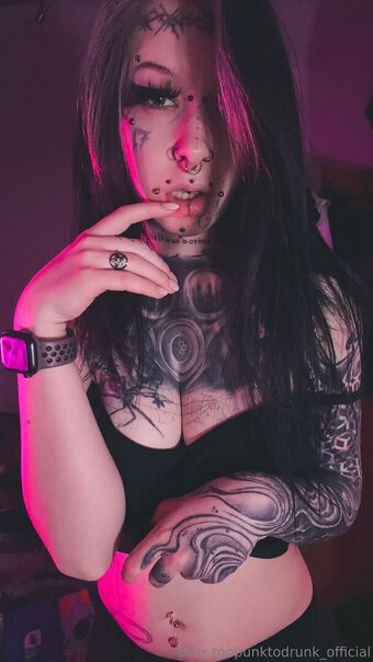 st.hell Nahé Úniky OnlyFans Fotka 32