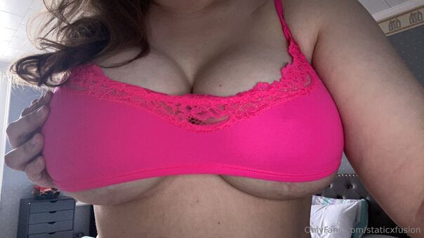 staticxfusion Nahé Úniky OnlyFans Fotka 18