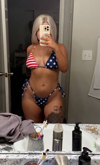 Stepbackbarbie Nahé Úniky OnlyFans Fotka 10