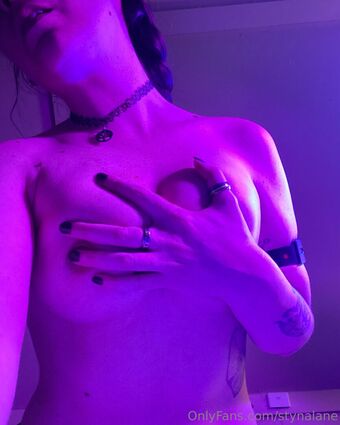 styna Nahé Úniky OnlyFans Fotka 15