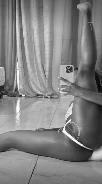 suga.antz Nahé Úniky OnlyFans Fotka 7