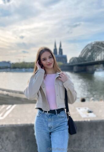 sweet_adele18 Nahé Úniky OnlyFans Fotka 55