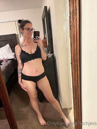 techjess Nahé Úniky OnlyFans Fotka 17