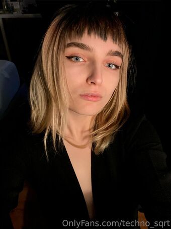 techno_sqrt Nahé Úniky OnlyFans Fotka 17