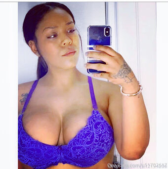 therealsgreyy Nahé Úniky OnlyFans Fotka 5