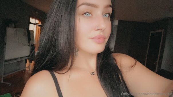 ticklemekylee Nahé Úniky OnlyFans Fotka 4