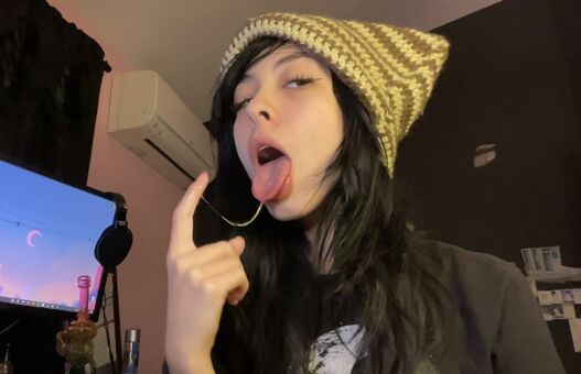 tiny.chuli Nahé Úniky OnlyFans Fotka 1