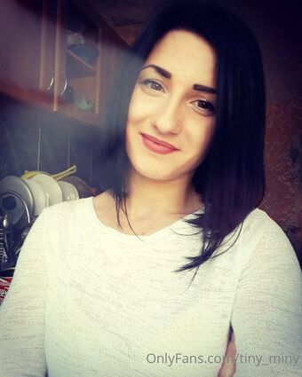 tiny_miny Nahé Úniky OnlyFans Fotka 1