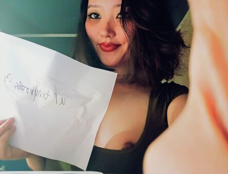tinybooobs Nahé Úniky OnlyFans Fotka 1