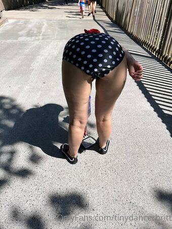 tinydancerbritt Nahé Úniky OnlyFans Fotka 8