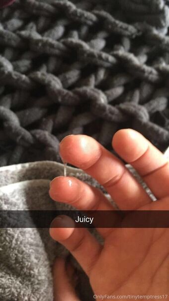 tinytemptress17