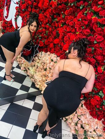 tkandkk Nahé Úniky OnlyFans Fotka 10