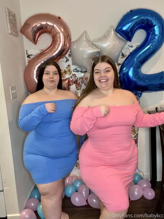 TkTwins Nahé Úniky OnlyFans Fotka 16