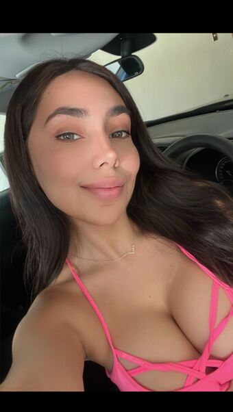 Usernat Nahé Úniky OnlyFans Fotka 1