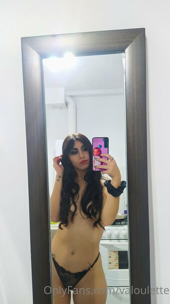 valoulette Nahé Úniky OnlyFans Fotka 15