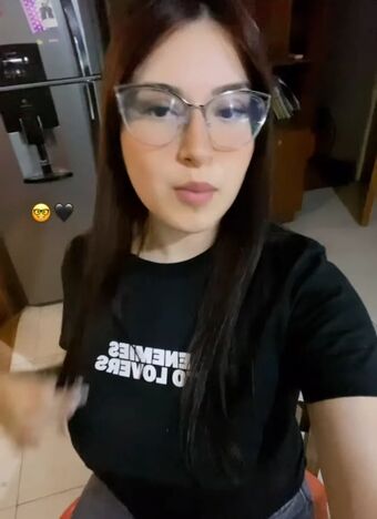 Valuu  Nahé Úniky OnlyFans Fotka 15