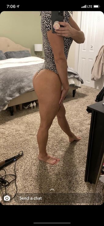Vicky M Nahé Úniky OnlyFans Fotka 2