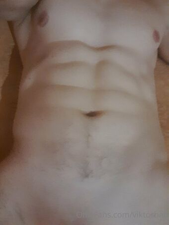 viktorbad Nahé Úniky OnlyFans Fotka 14