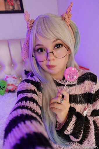 Webkitty Nahé Úniky OnlyFans Fotka 4