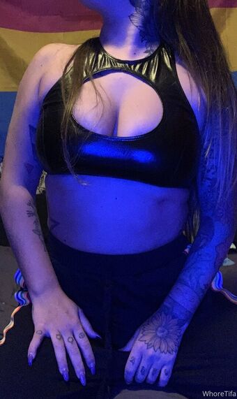whoretifa Nahé Úniky OnlyFans Fotka 17