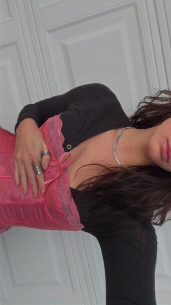 Willow Shields Nahé Úniky OnlyFans Fotka 220