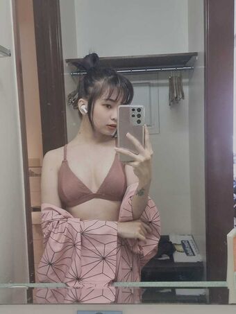 Xeora Nahé Úniky OnlyFans Fotka 6