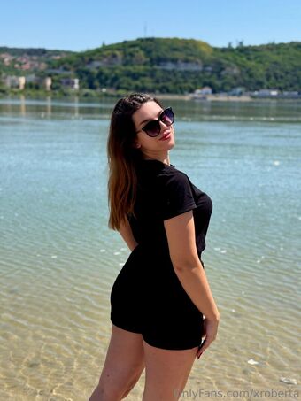 xroberta Nahé Úniky OnlyFans Fotka 21