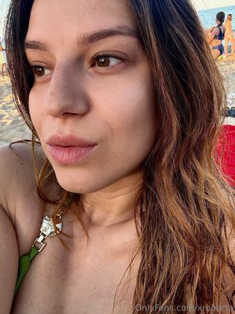 xroberta Nahé Úniky OnlyFans Fotka 23