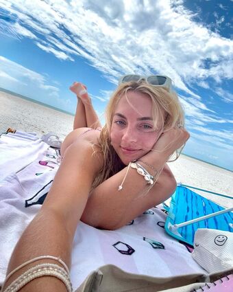 YouTube Reactors Nahé Úniky OnlyFans Fotka 10