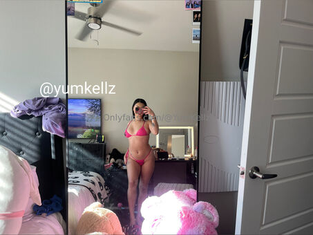 yumkellz Nahé Úniky OnlyFans Fotka 7