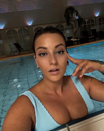Yvimustang Nahé Úniky OnlyFans Fotka 9