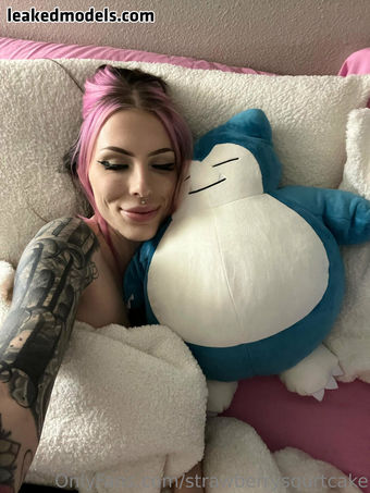 Strawberrysquirtcake